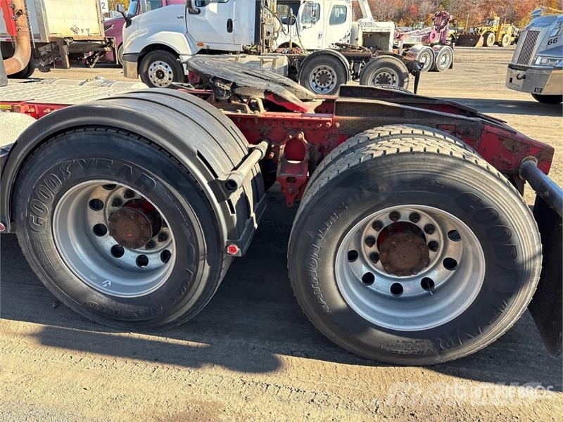 Mack CXU613 وحدات الجر