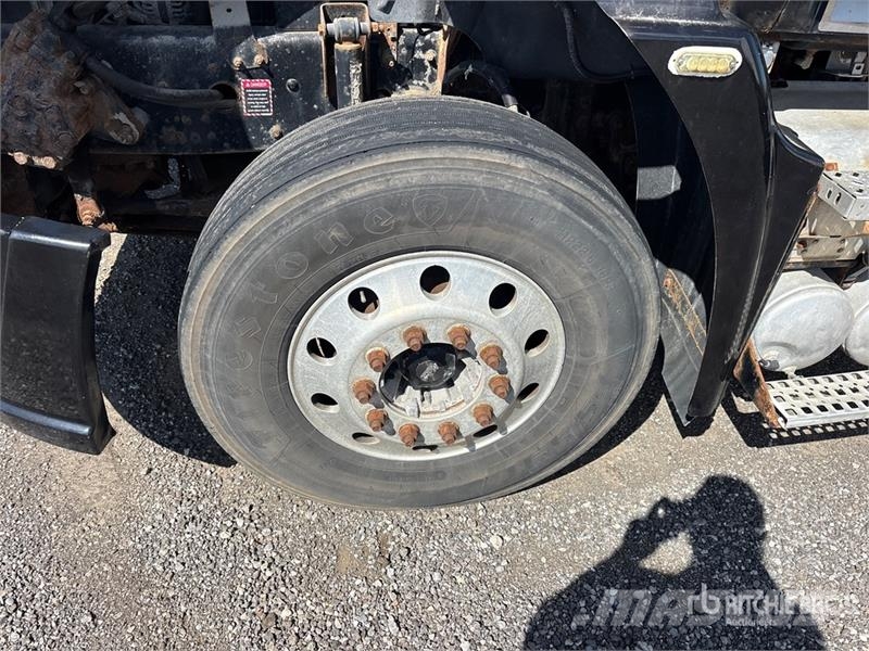 Mack CXU613 Autotractoare