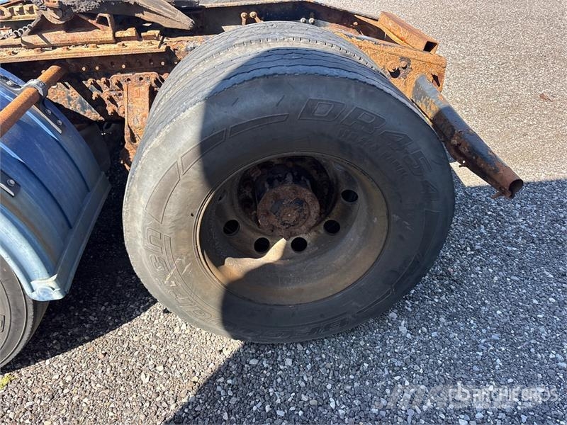 Mack CXU613 Autotractoare