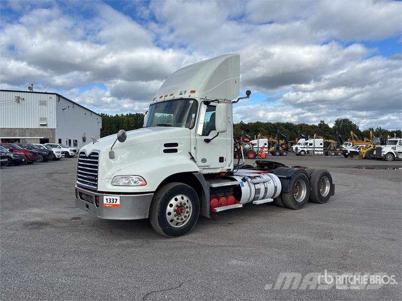 Mack CXU613 Trekkvogner