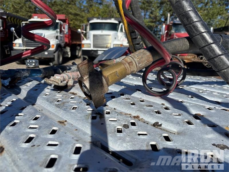 Mack CXU613 Тягачі