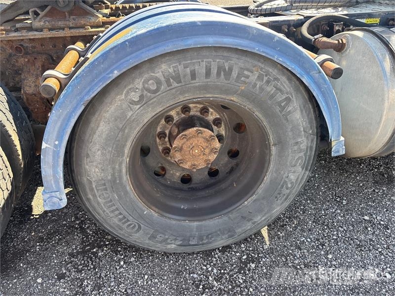 Mack CXU613 Autotractoare