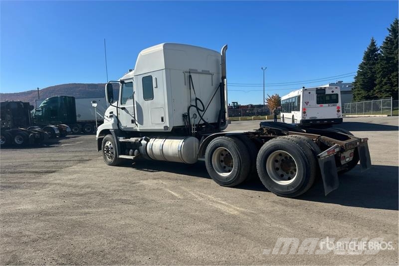 Mack CXU613 Tracteur routier