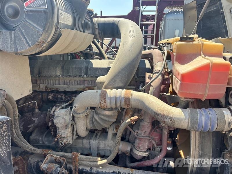 Mack CXU613 Truck Tractor Units