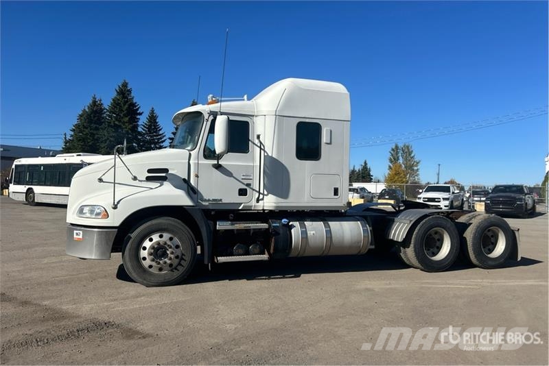 Mack CXU613 Tracteur routier
