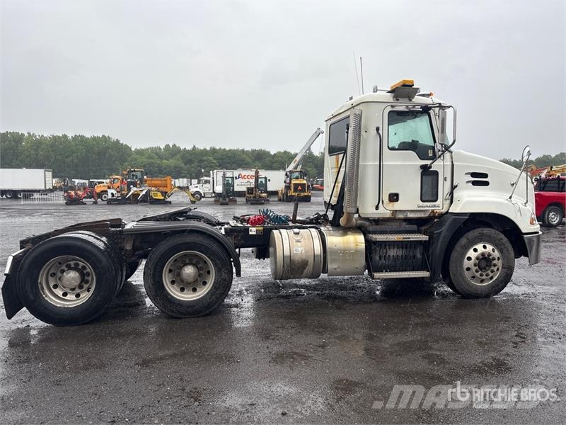 Mack CXU613 Truck Tractor Units