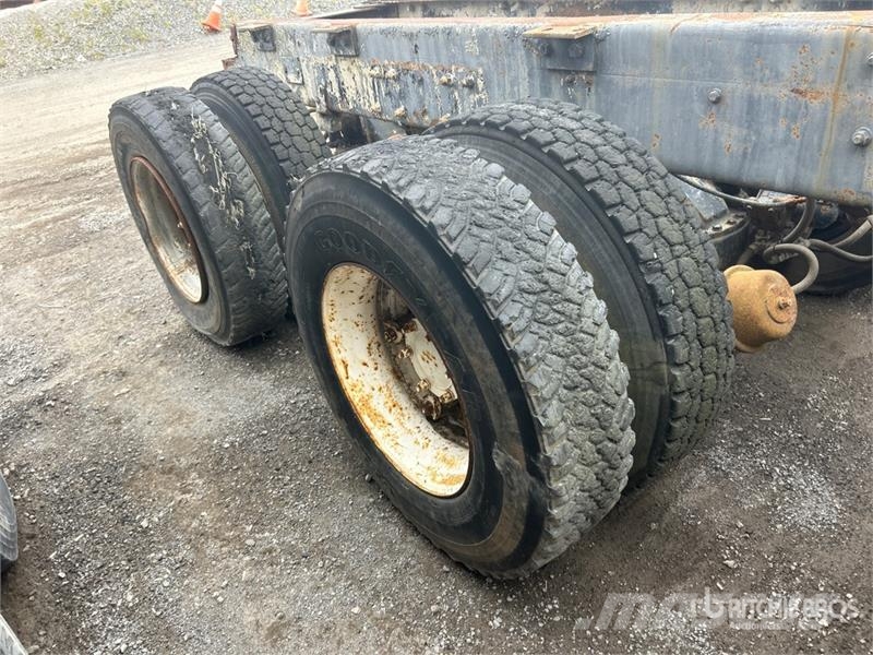 Mack DMM6866EX 6x6 Cab and Chassis (Inoperable) كابينة والداخلية