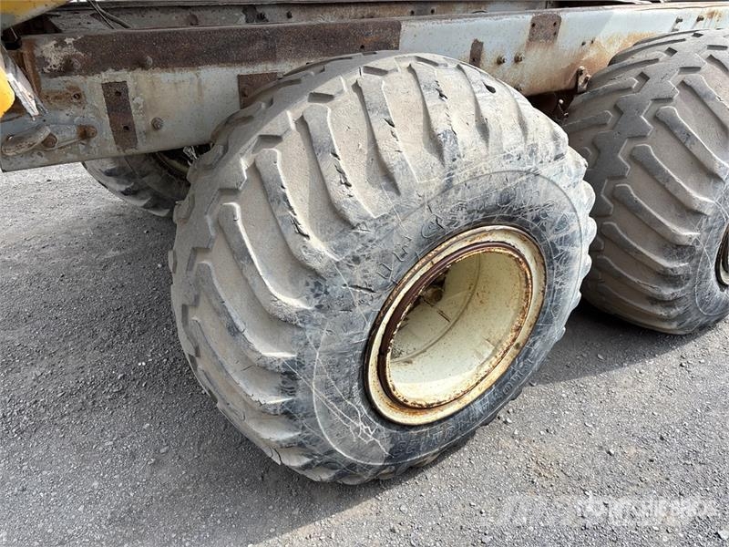 Mack DMM6866EX 6x6 Off-Highway T/A Dump Truck 傾卸式卡車