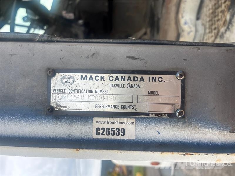 Mack DMM6906EX 6x6 Off-Highway T/A Dump Truck Lastbiler med tip