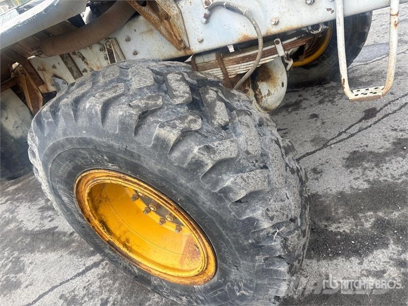 Mack DMM6906EX 6x6 Off-Highway T/A Dump Truck Lastbiler med tip