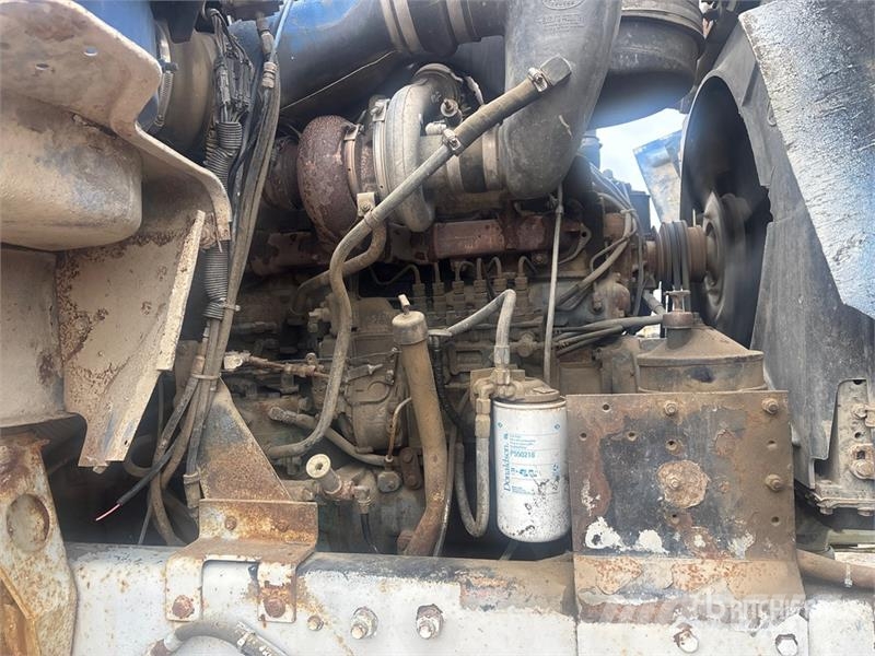 Mack DMM6906EX 6x6 Off-Highway T/A Dump Truck Lastbiler med tip