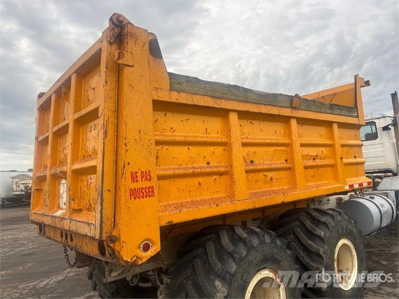 Mack DMM6906EX 6x6 Off-Highway T/A Dump Truck Lastbiler med tip