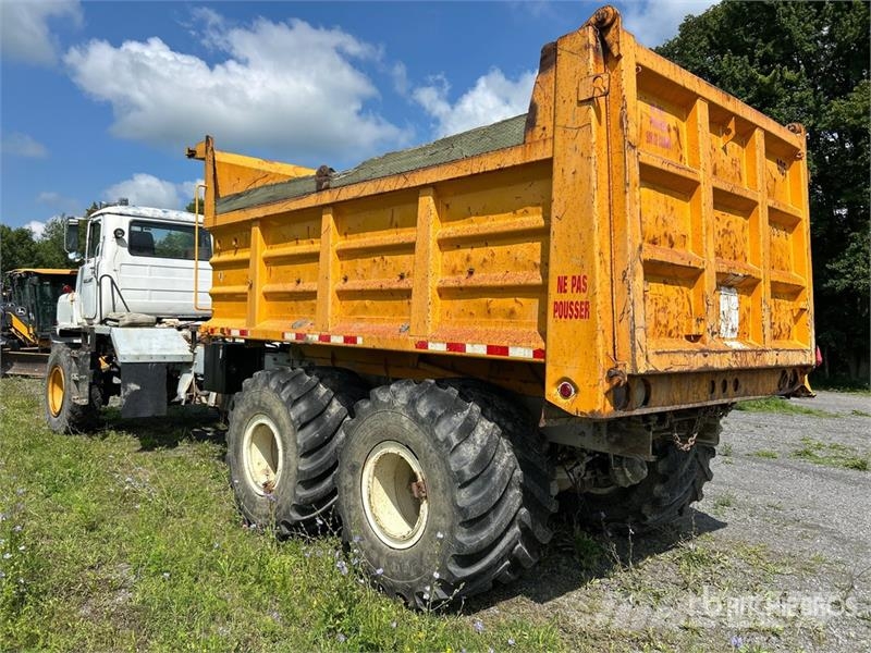 Mack DMM6906EX 6x6 Off-Highway T/A Dump Truck 傾卸式卡車