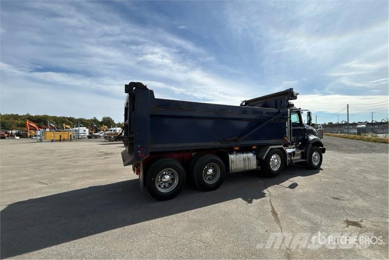 Mack GR64B 8x4 Twin-Steer T/A Dump Truck Camion ribaltabili