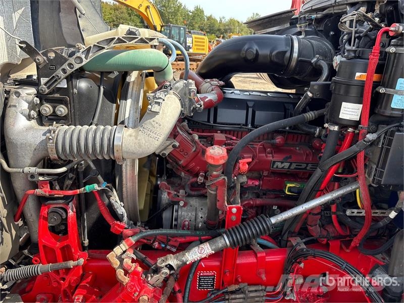 Mack GR64B 8x4 Twin-Steer T/A Dump Truck Kipper