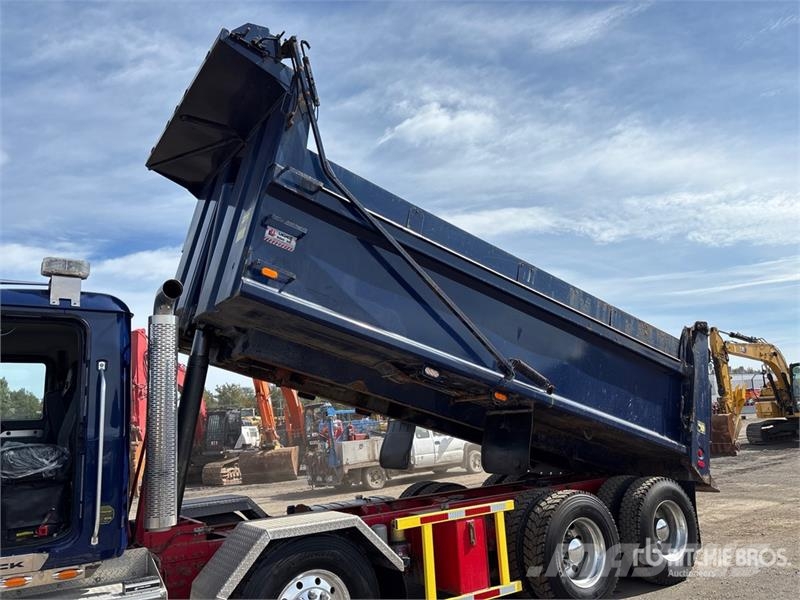 Mack GR64B 8x4 Twin-Steer T/A Dump Truck Kipper