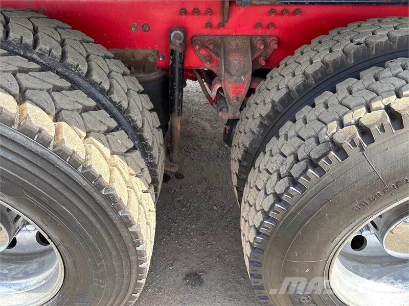 Mack GR64B 8x4 Twin-Steer T/A Dump Truck Kipper