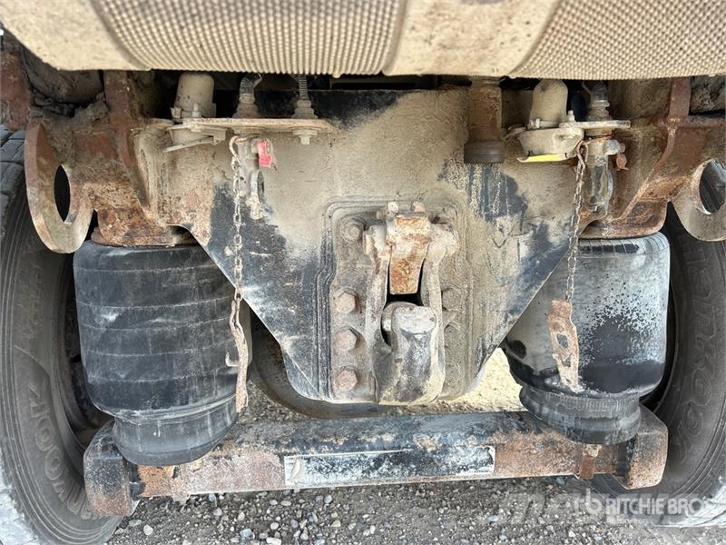 Mack GR64B Granite 8x4 Tri/A Dump Truck Kiper tovornjaki