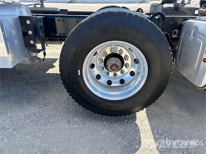 Mack GR64B Granite 8x4 Tri/A Dump Truck Kiper tovornjaki