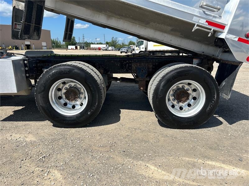 Mack GR64B Granite 8x4 Tri/A Dump Truck Kiper tovornjaki
