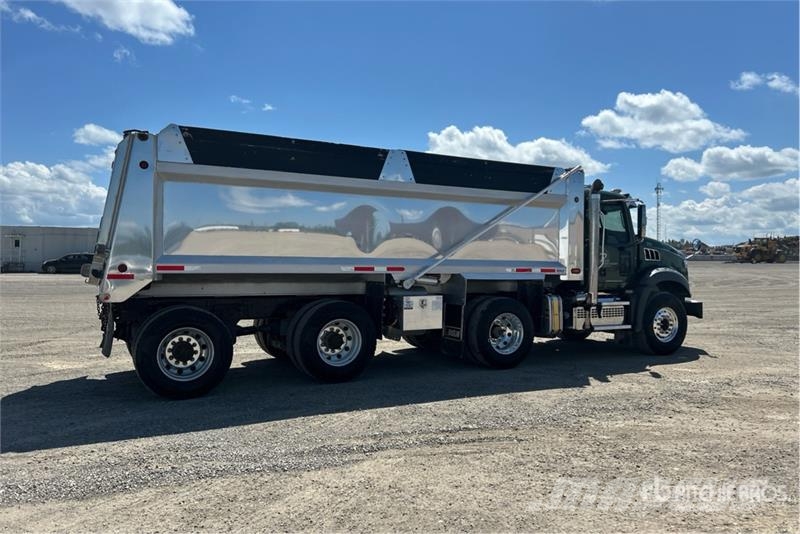 Mack GR64B Granite 8x4 Tri/A Dump Truck Kiper tovornjaki
