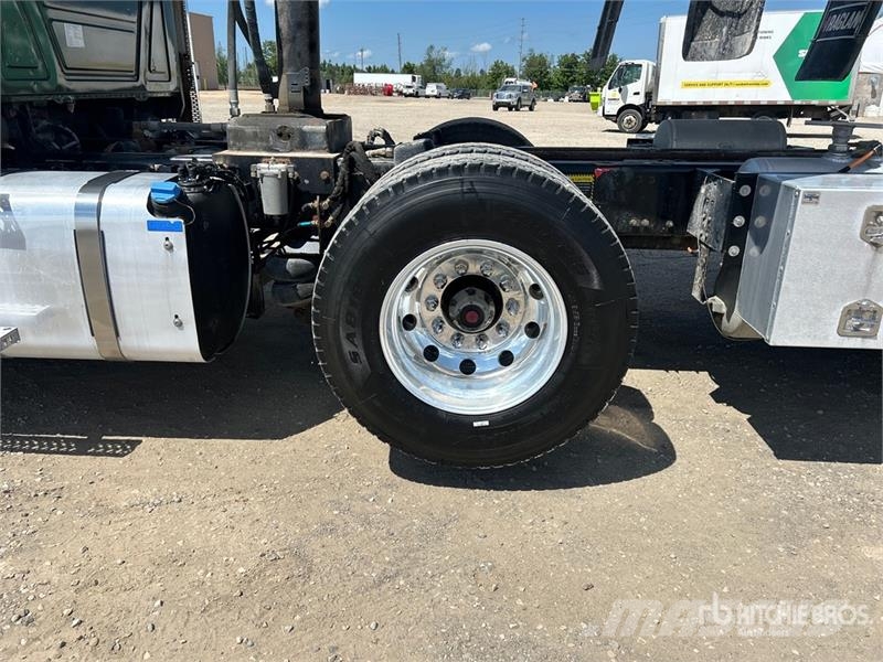Mack GR64B Granite 8x4 Tri/A Dump Truck Kiper tovornjaki