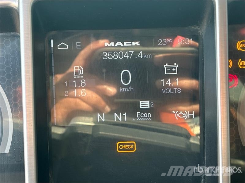 Mack Granite 傾卸式卡車