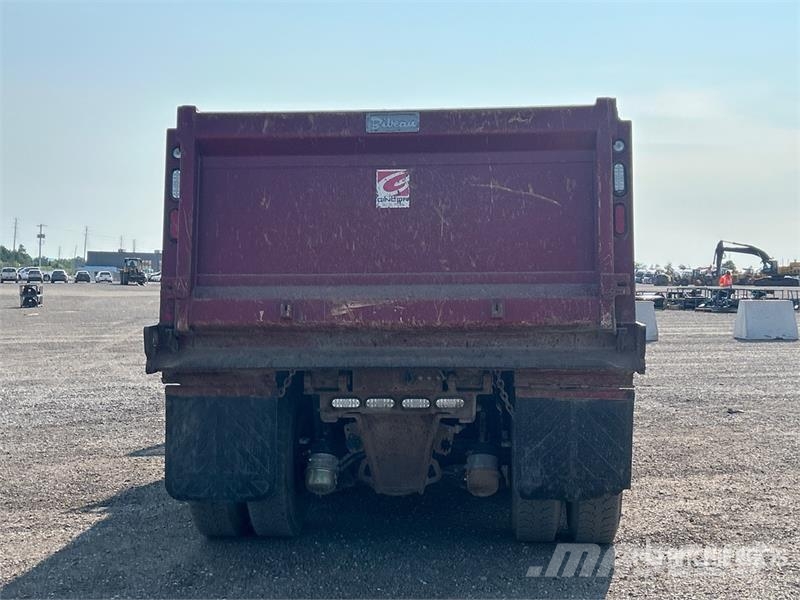 Mack Granite 傾卸式卡車