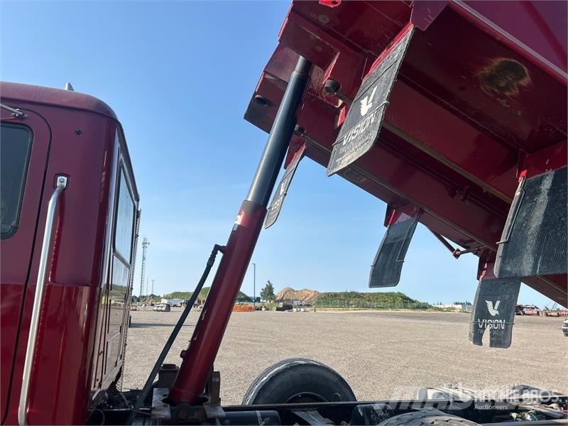 Mack Granite 傾卸式卡車