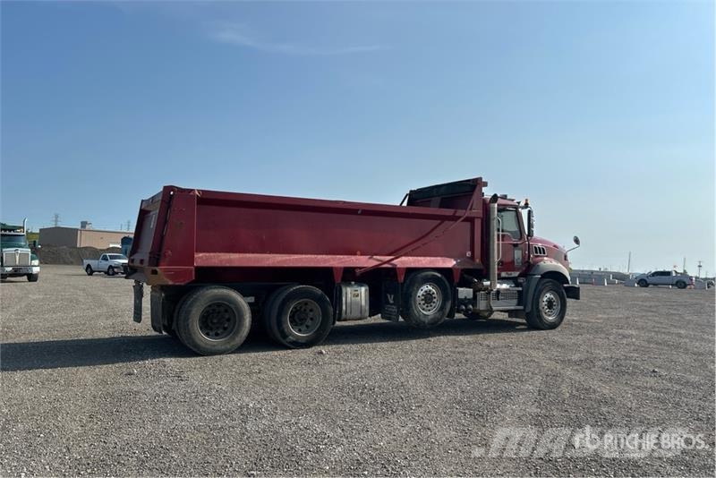 Mack Granite 傾卸式卡車