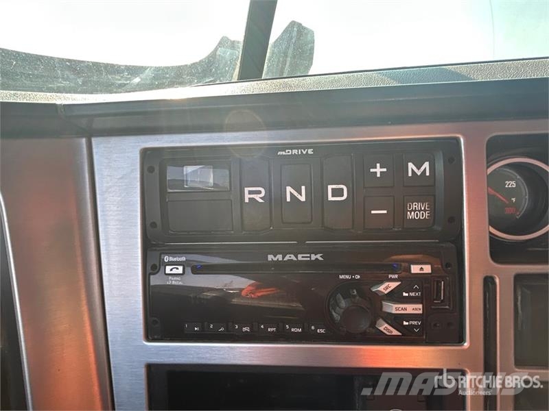 Mack Granite 傾卸式卡車