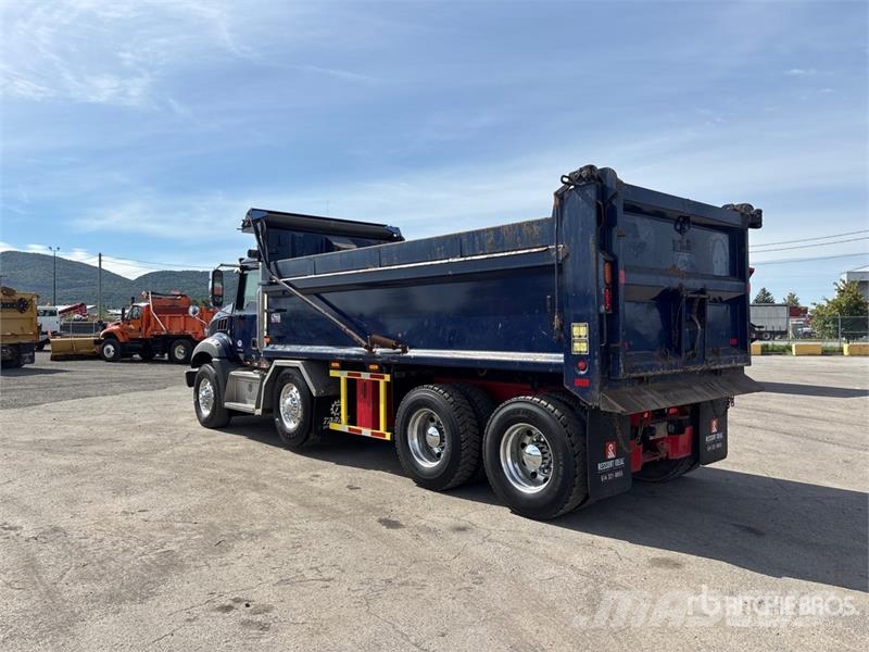 Mack Granite 8x4 Twin-Steer T/A Dump Truck Kipper