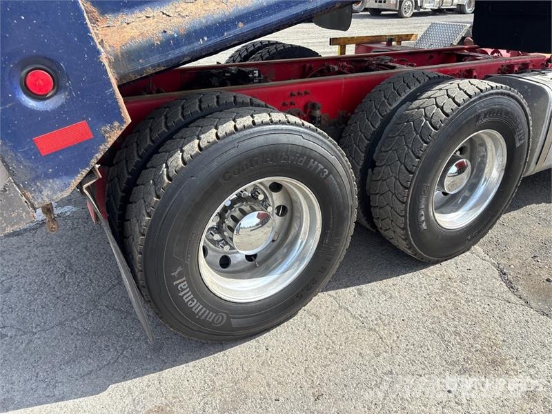 Mack Granite 8x4 Twin-Steer T/A Dump Truck Kipper