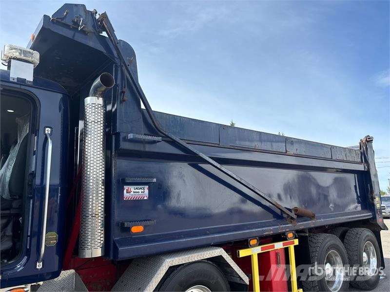 Mack Granite 8x4 Twin-Steer T/A Dump Truck Kipper