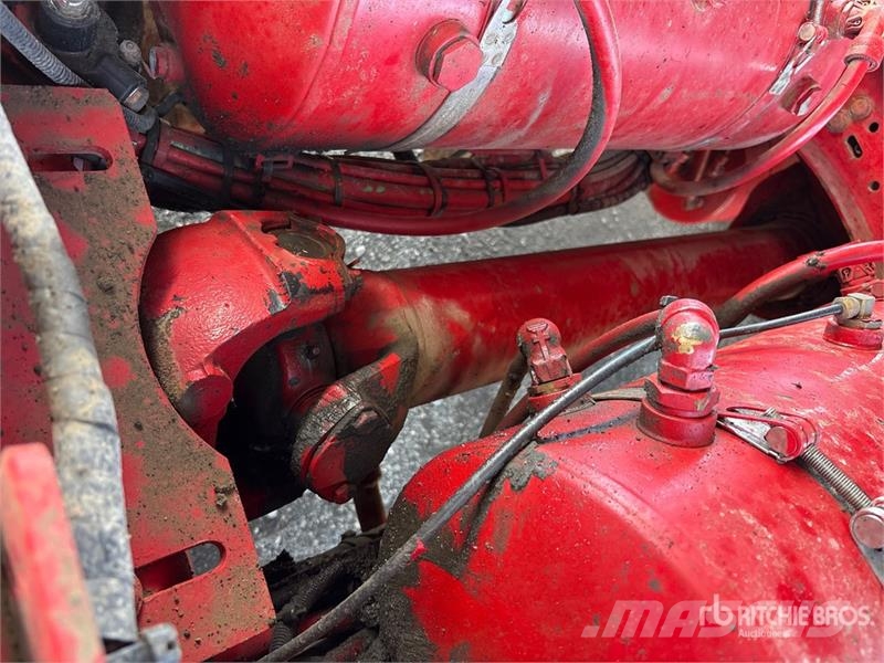 Mack Granite 8x4 Twin-Steer T/A Dump Truck Lastbiler med tip