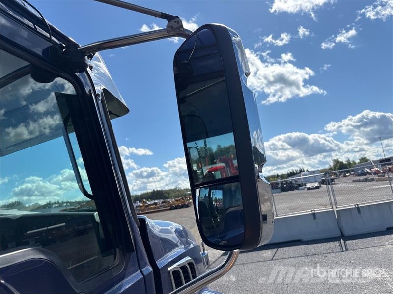 Mack Granite 8x4 Twin-Steer T/A Dump Truck Lastbiler med tip
