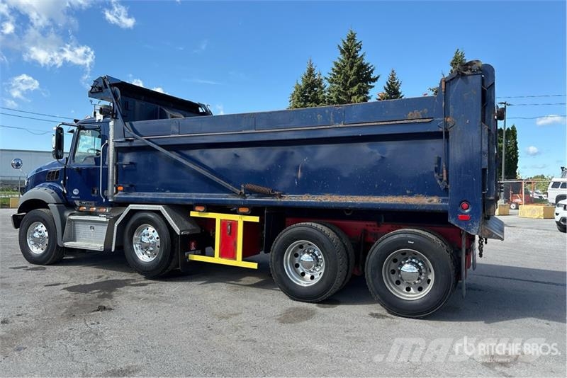 Mack Granite 8x4 Twin-Steer T/A Dump Truck Lastbiler med tip