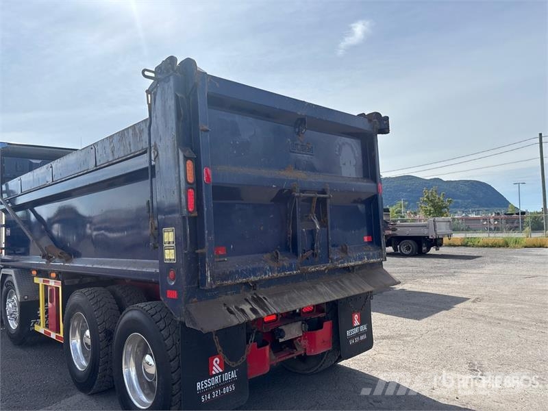 Mack Granite 8x4 Twin-Steer T/A Dump Truck Kipper