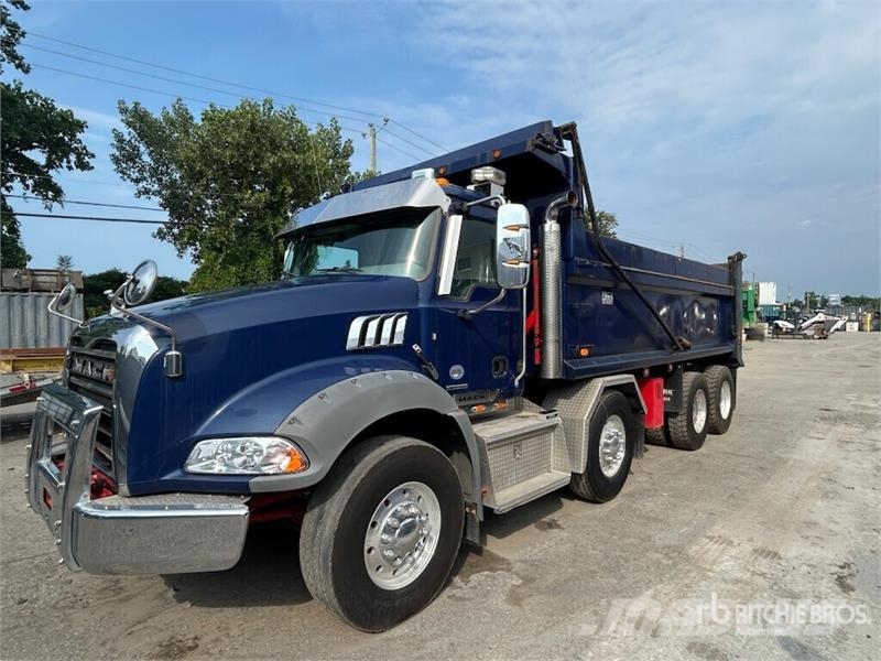 Mack Granite 8x4 Twin-Steer T/A Dump Truck 傾卸式卡車