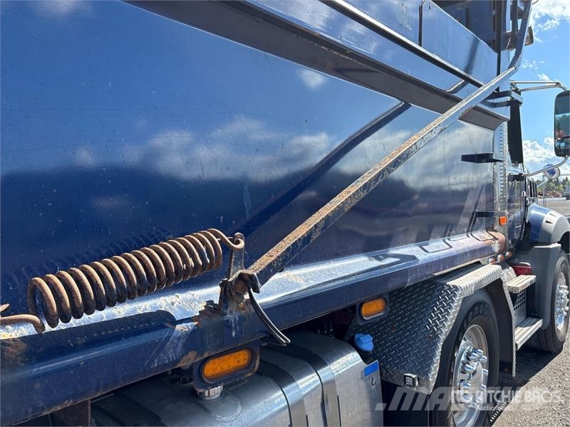 Mack Granite 8x4 Twin-Steer T/A Dump Truck Lastbiler med tip