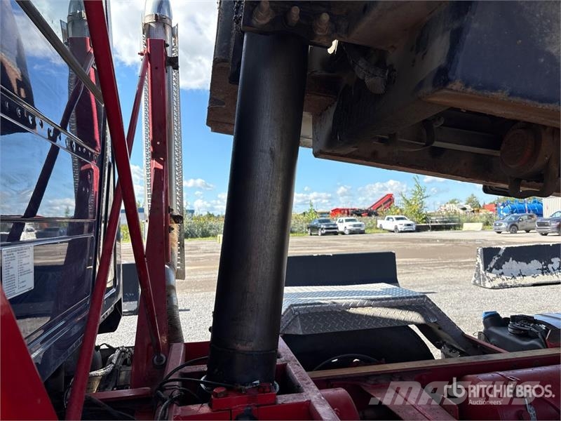Mack Granite 8x4 Twin-Steer T/A Dump Truck Lastbiler med tip