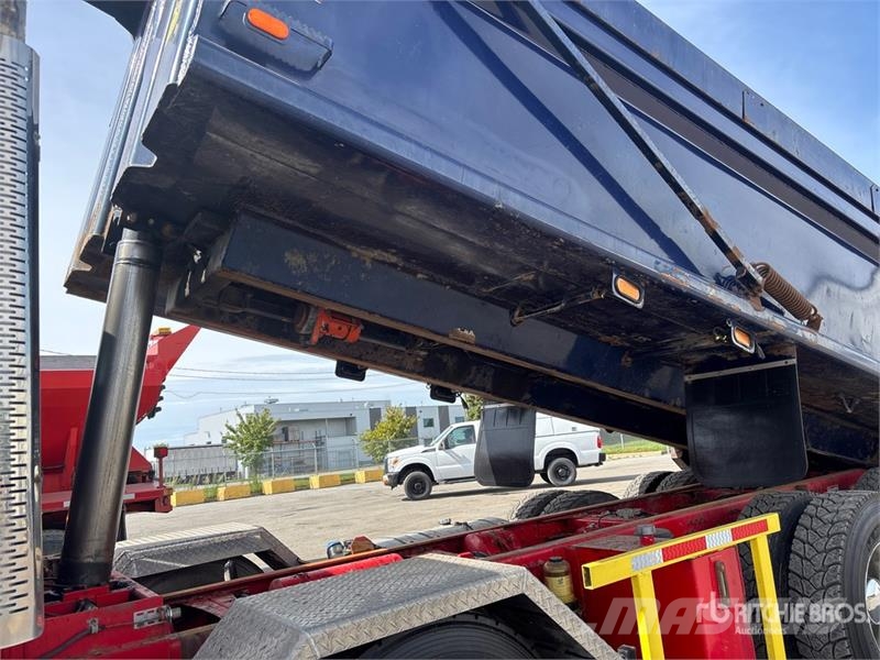 Mack Granite 8x4 Twin-Steer T/A Dump Truck Kipper
