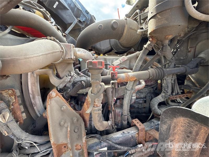 Mack GU700 6x4 Attenuator Truck Közúti karbantartó haszongépek