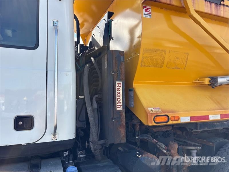 Mack GU700 6x4 Snow Plow Truck 시립/다목적 차량