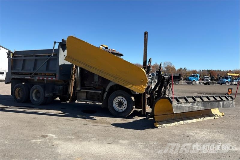 Mack GU713 6x4 Émissions Altérées / Altered Emissions S Комбинированные дорожные машины