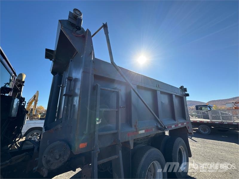 Mack GU713 6x4 Snow Plow Truck Municipal / general purpose vehicles