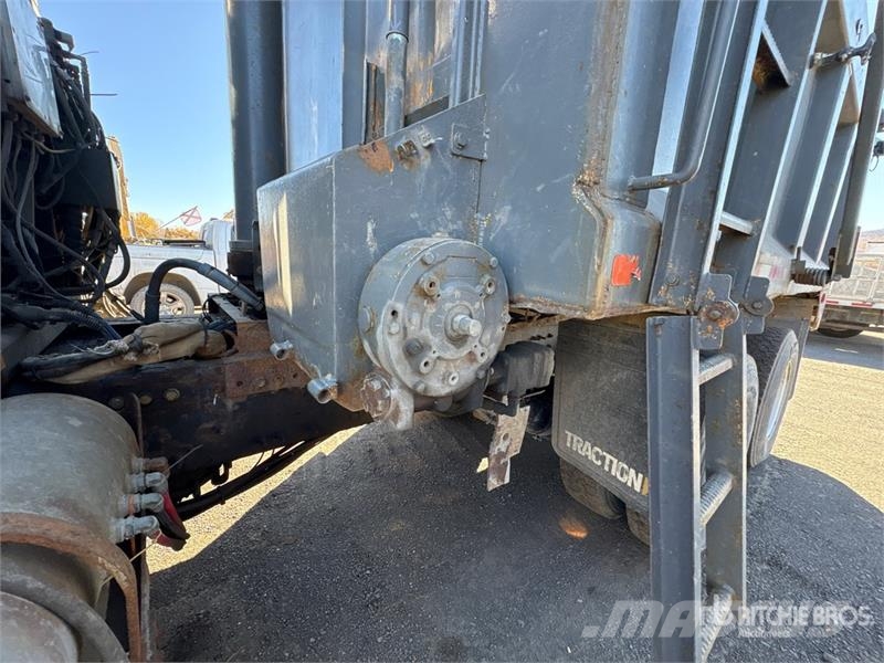 Mack GU713 6x4 Snow Plow Truck Municipal / general purpose vehicles