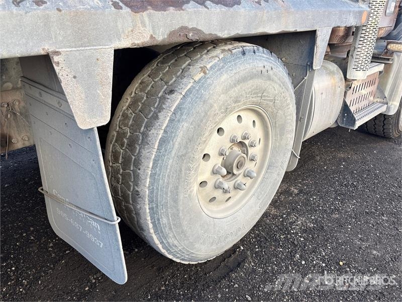 Mack GU813 Tipper trucks
