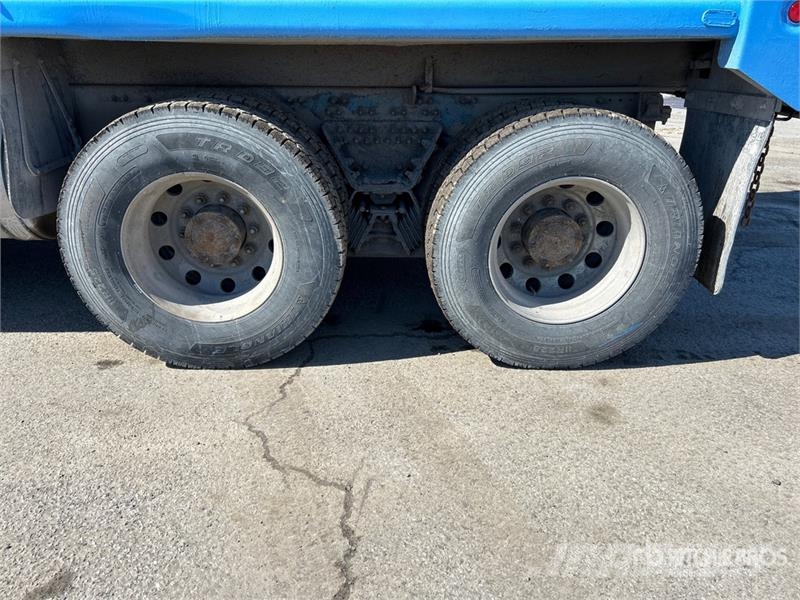 Mack GU813 Kiper tovornjaki