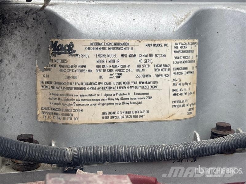 Mack GU813 傾卸式卡車